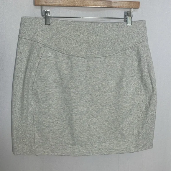 NWT Lululemon Scuba High-Rise Mini Skirt Size XL Heathered Core Ultra Light Grey - Picture 4 of 10